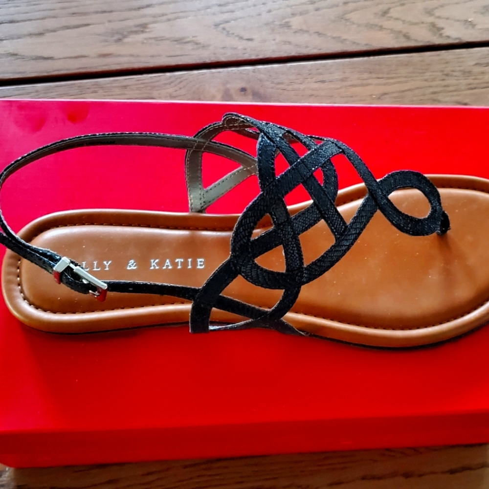 Kelly&Katie Sandals
